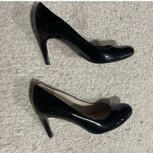 Kors by Michael Kors Almond Toe Patent Leather Pumps Womens 6.5 Black MSRP $630